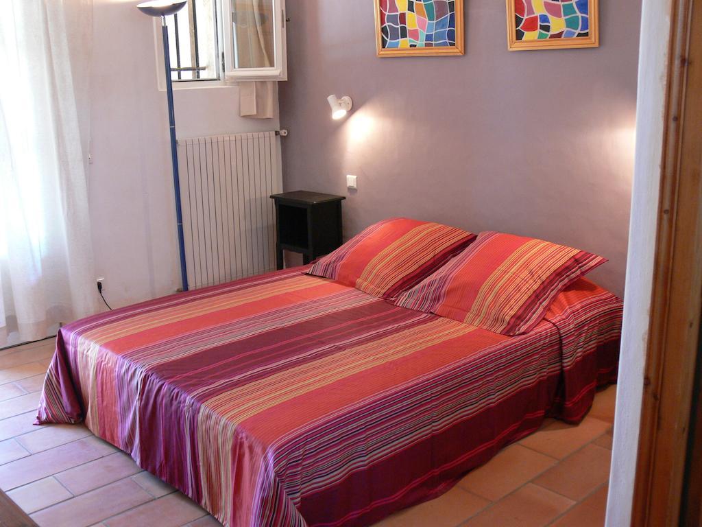 La Coudouliere Otel Saint-Rémy-de-Provence Oda fotoğraf