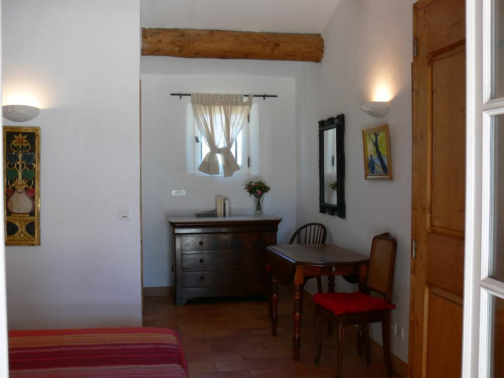 La Coudouliere Otel Saint-Rémy-de-Provence Oda fotoğraf